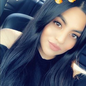 Meet your Posher, Elin